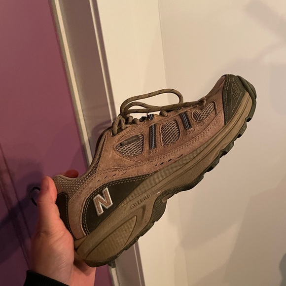 New Balance Runners - Picture 4 of 8